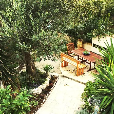 Antonio Apartment